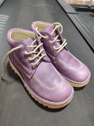 Botas de cuero moradas