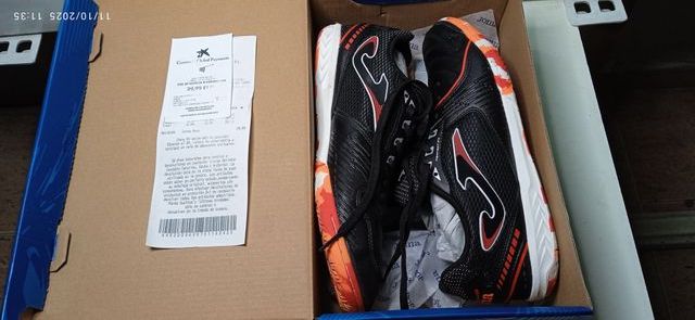 Botas de fútbol sala Joma Negras Naranja