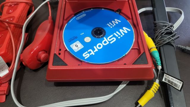 Nintendo Wii, mini, vermelho.