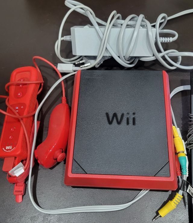 Nintendo Wii, mini, vermelho.