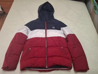 Abrigo acolchado niño azul, rojo y blanco