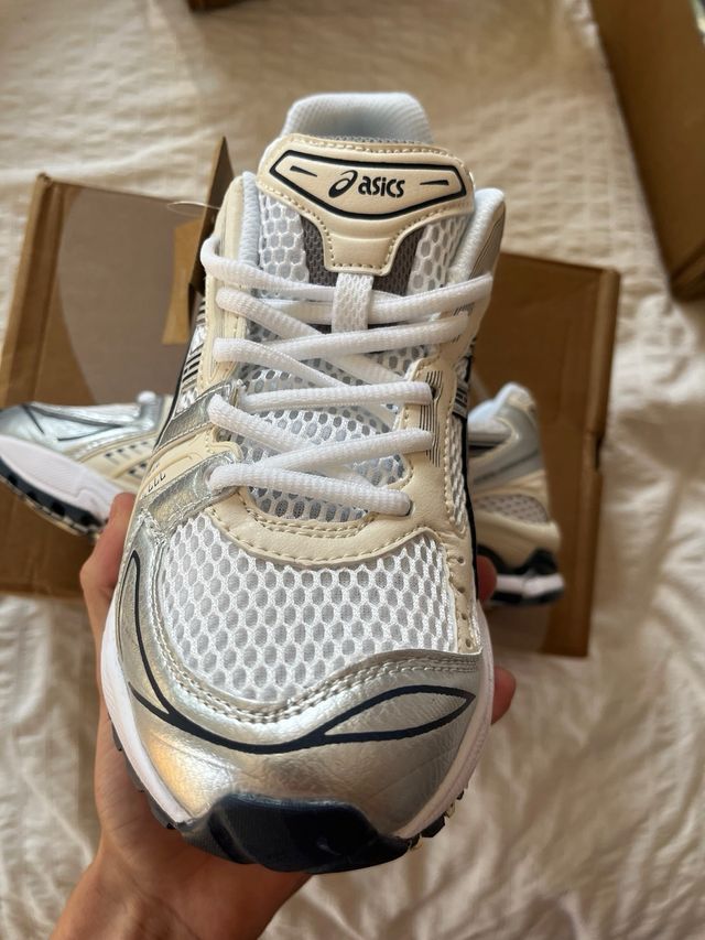 Asics Gel-Kayano 14 Beige/Plata