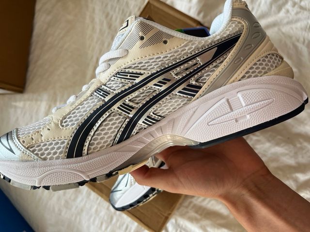 Asics Gel-Kayano 14 Beige/Plata