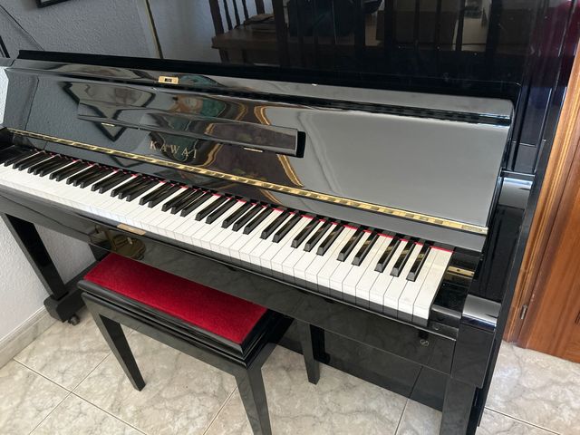 Piano Vertical Kawai Negro Brillante