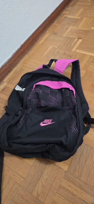 Mochila Nike Negra y Rosa
