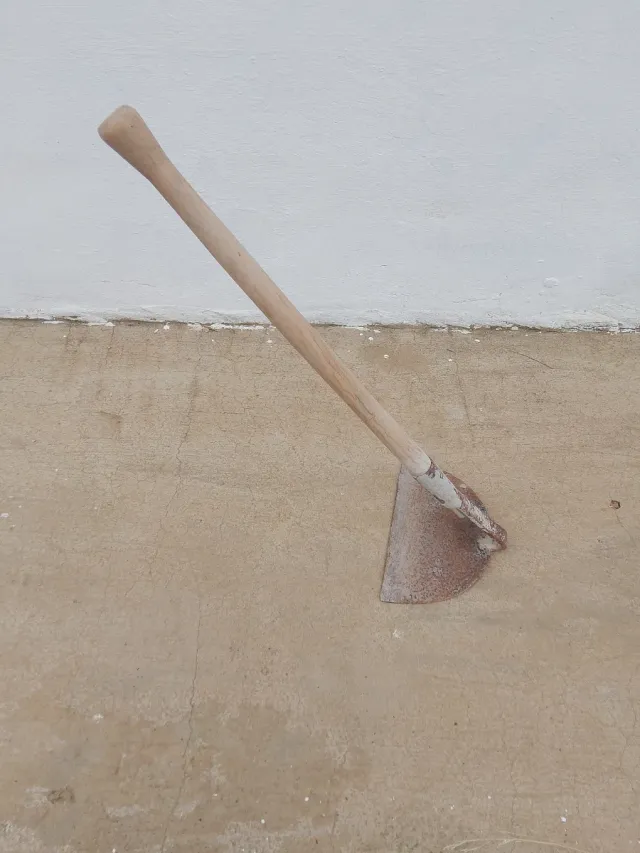 Legón o batidera para obra