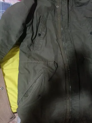 Parka verde hombre multibolsillos con capucha