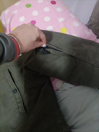 Parka verde hombre multibolsillos con capucha