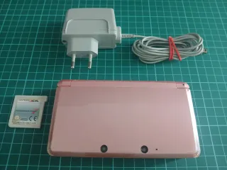 Nintendo 3DS Rosa + Pokemon Omega Ruby + MarioKart7
