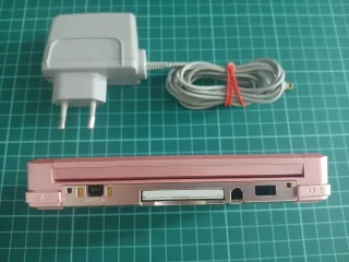 Nintendo 3DS Rosa + Pokemon Omega Ruby + MarioKart7
