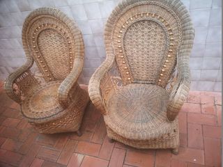 Precio por dos sillones señoriales caña/mimbre. Se