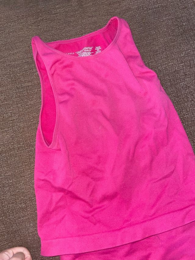 Conjunto deportivo rosa