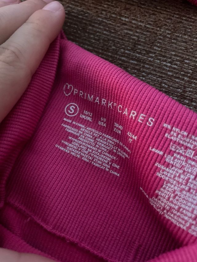 Conjunto deportivo rosa