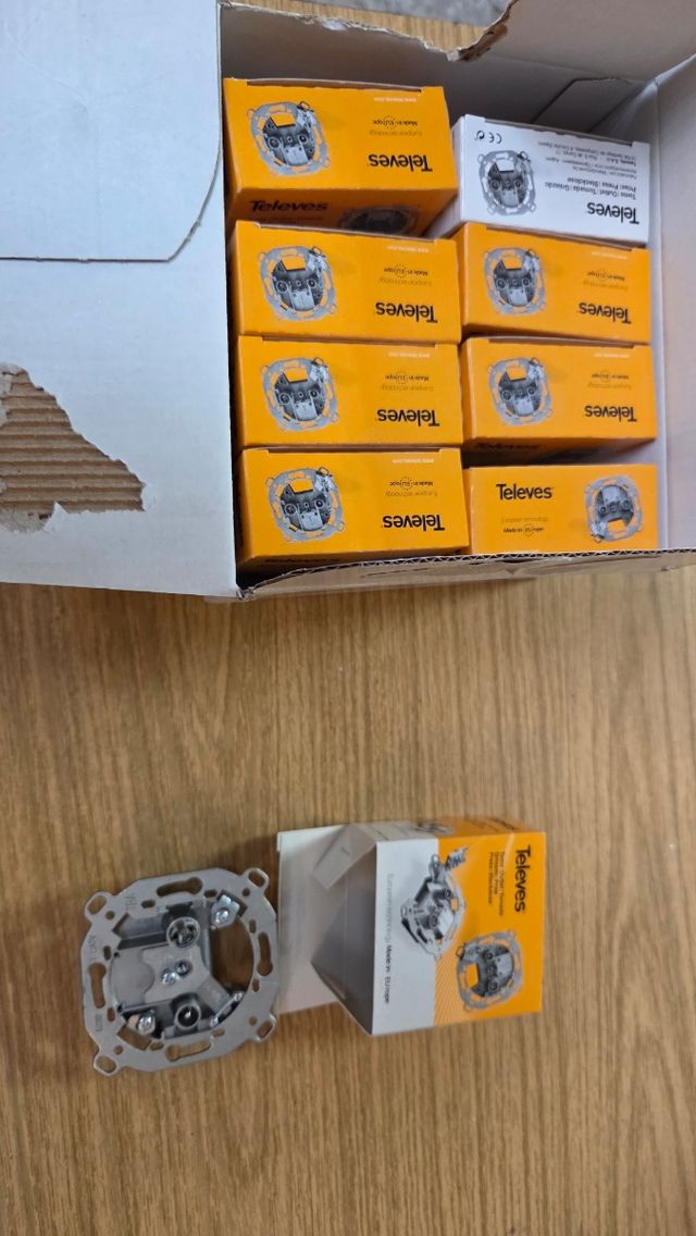 40 und Televes Toma TV T-CATV 5232 4 € und