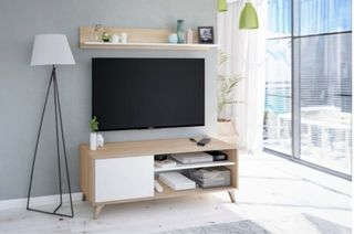 Comedor: mueble TV ,vitrina,mesa comedor, centro.