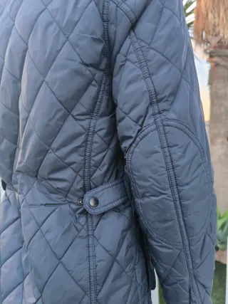 Chaqueta acolchada hombre elegante