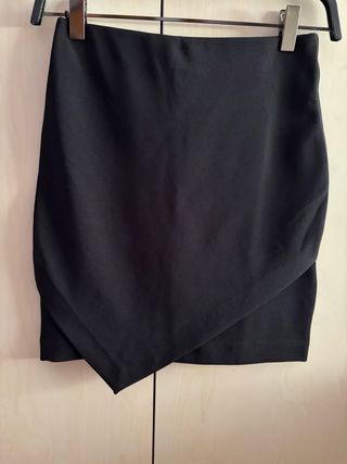 Falda corta H&M negra Talla XS