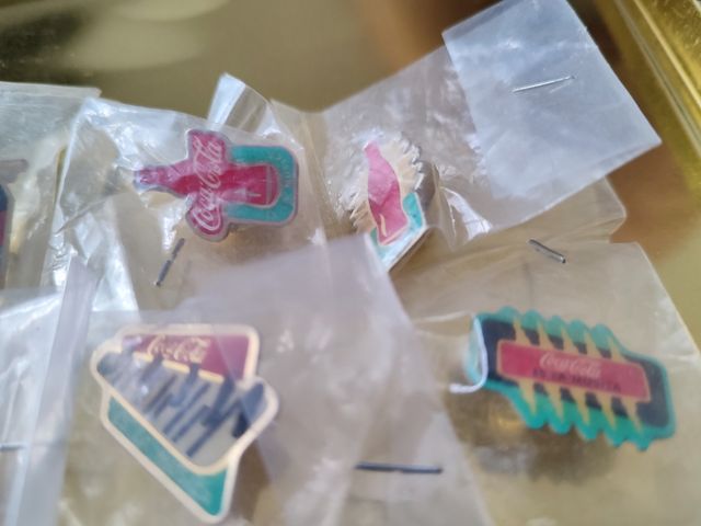 Colección Pins Coca Cola Vintage 90s