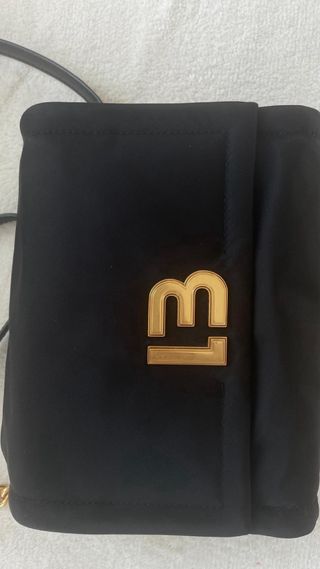 Bolso Bimba y Lola Negro con Logo Dorado