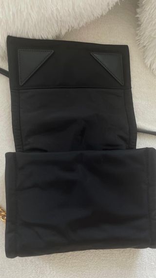 Bolso Bimba y Lola Negro con Logo Dorado