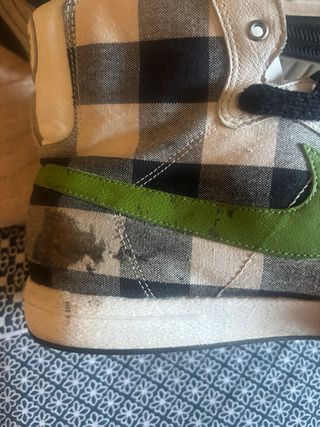 Botas Nike a cuadros verdes y blancas