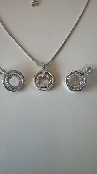 Conjunto Swarovski Collar y Pendientes