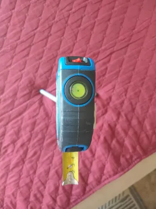 Medidor Láser con Cinta Métrica