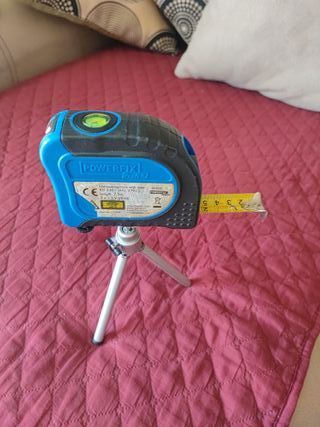 Medidor Láser con Cinta Métrica