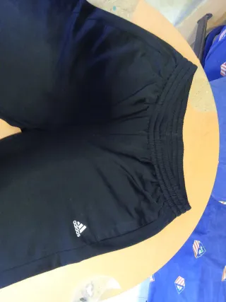 Pantalón chándal Adidas negro