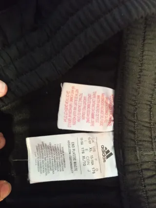 Pantalón chándal Adidas negro