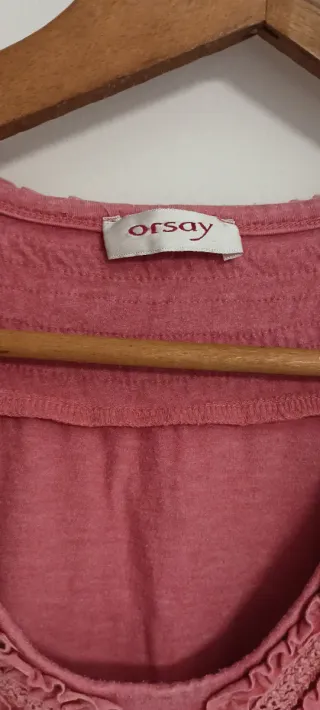 Camiseta rosa con volantes talla L