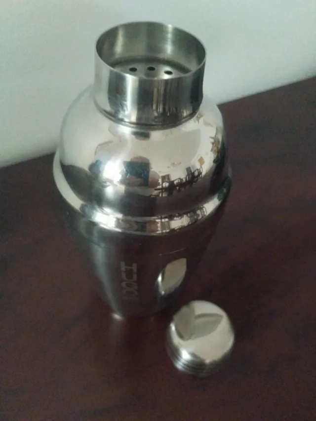 Coctelera Hugo Boss Metal Plateada