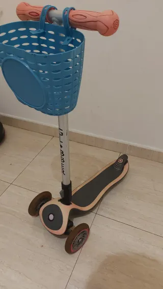 Patinete infantil 3 ruedas con cesta azu
