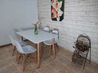 tavolo 120x80cm + 4 nuove sedie nordiche 