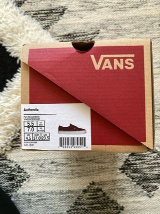 Zapatillas Vans Authentic burdeos 
Talla 37