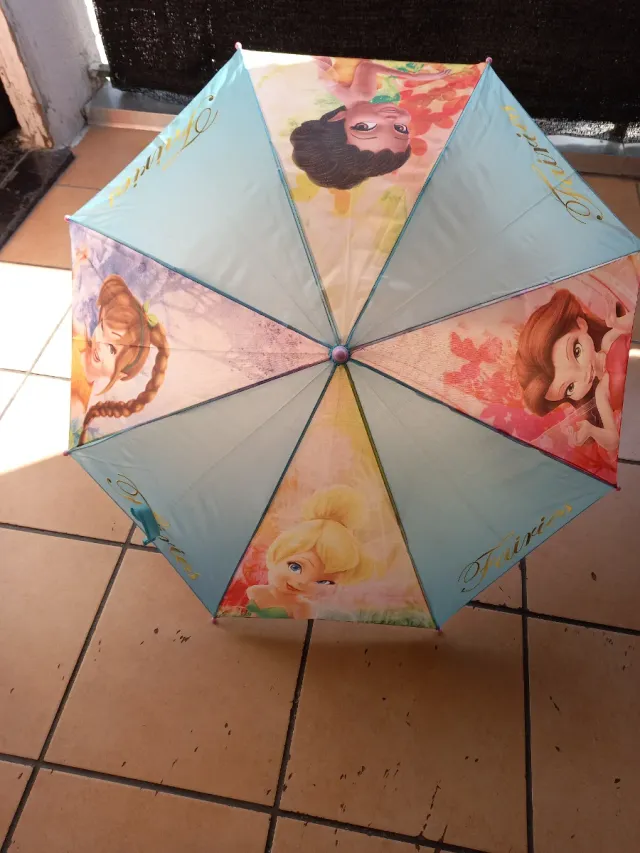 Paraguas infantil con hadas