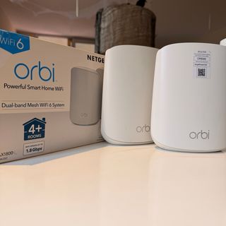 WiFi 6 Mesh Orbi RBK352 Señal potente y estable. 
