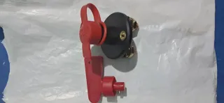 Desconectador de batería rojo
