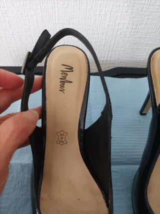 Zapatos de tacón negros para mujer