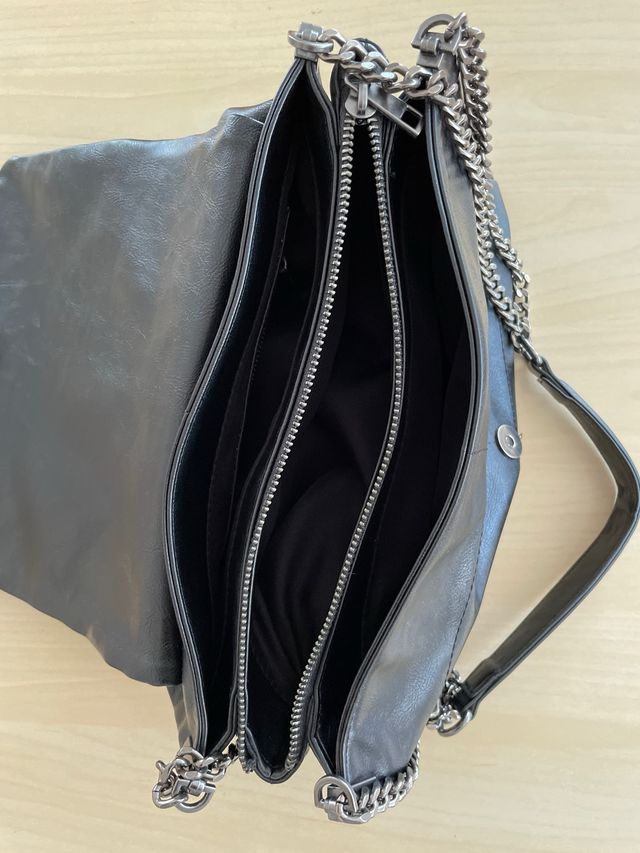 Bolso de piel negro con cadena de Zara ROCK nuevo