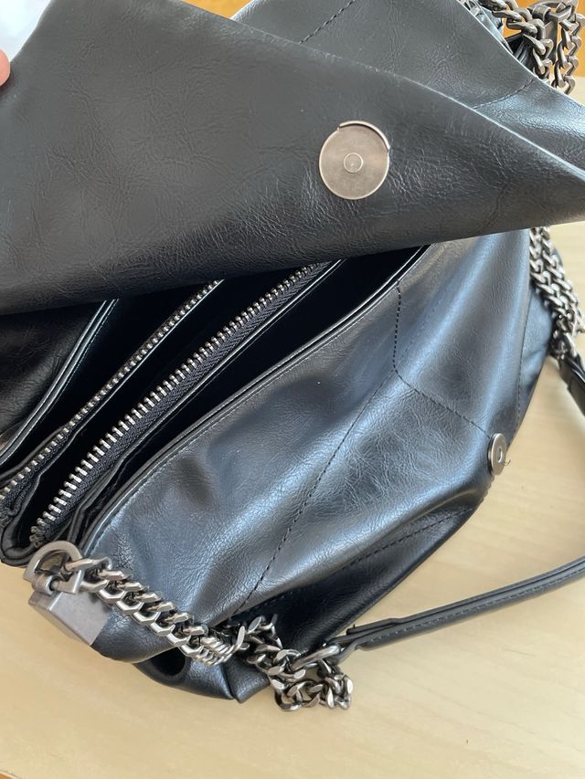 Bolso de piel negro con cadena de Zara ROCK nuevo