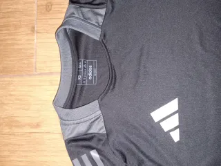 Camiseta Adidas Negra Talla XS