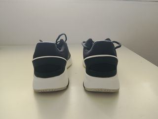 Zapatillas Adidas Negras y Blancas