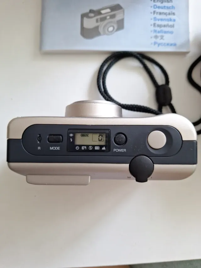 Konica Z-up 120 VP Cámara Compacta