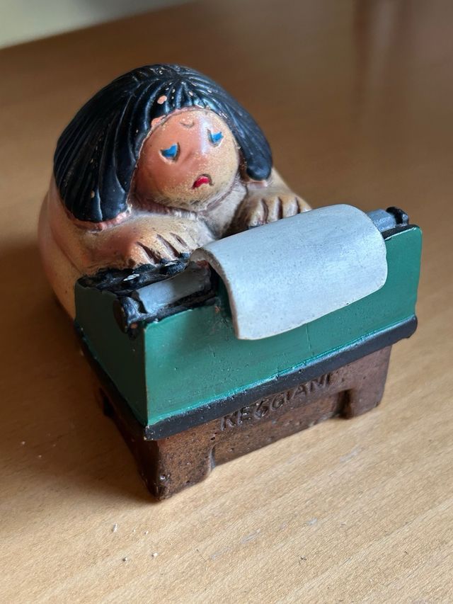 Splendida statuina design vintage