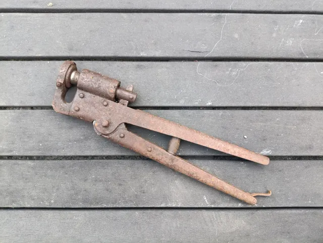 Pinza reductora de tubos