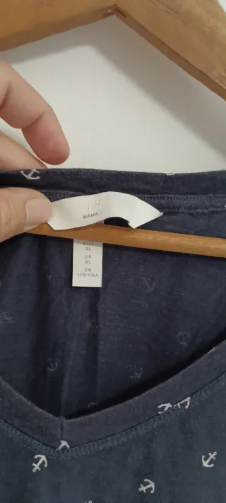 Camiseta premamá azul con anclas