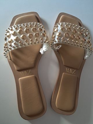 Sandalias Zara Beige y Doradas