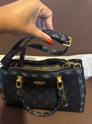 Bolso Guess Negro y Gris
