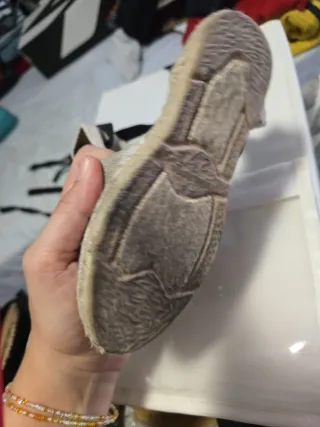 Alpargatas Baturro Beige y Negro